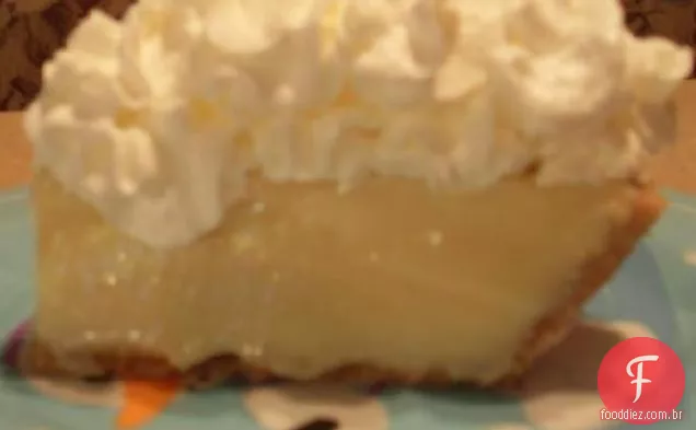 Kelly rico e cremoso chave Torta De Limão