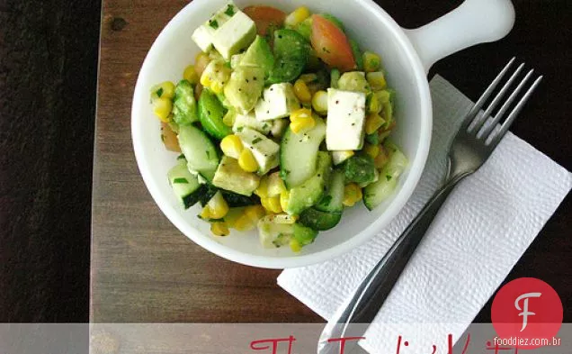 Salada De Abacate E Milho Grelhado Com Vinagrete De Coentro