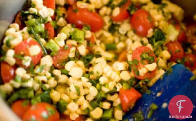 Salada Quente De Milho E Tomate