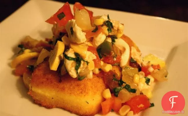 Parmesão Polenta bifes com tomate herança - salada de milho e Cri