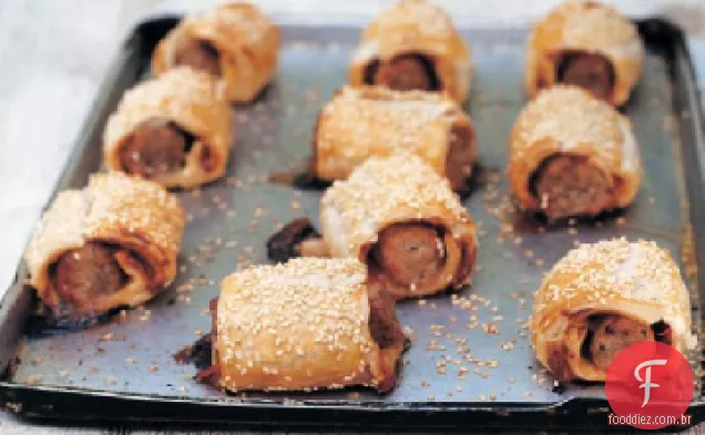 Receita de Puffs de salsicha e Chutney