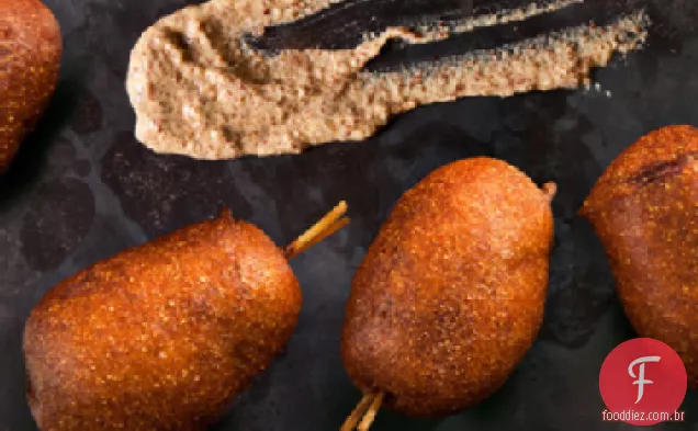 Mini cães de Milho De Cerveja e Salsicha