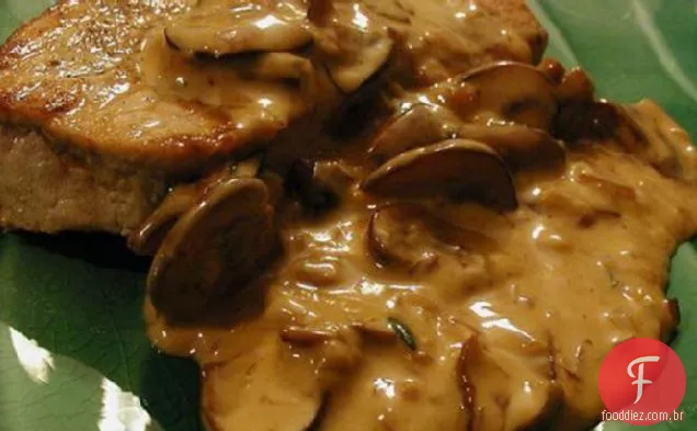 Pig' n ' Shrooms (Medalhões de porco com molho de cogumelos)