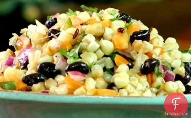 Salada grelhada de milho e feijão