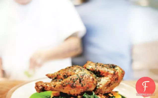 Frigideira-Frango Assado com Farro e erva Pistou