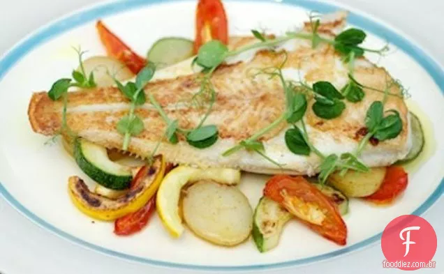 Solha Assada Com Pernod E Tomate