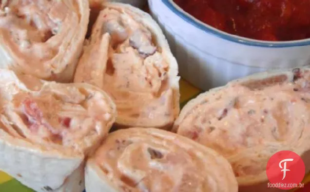 Rollups de frango e Bacon do sudoeste