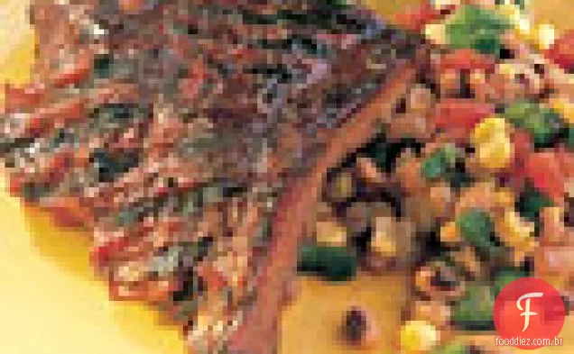 Costelas grelhadas com milho e salada de ervilha de Olhos Pretos