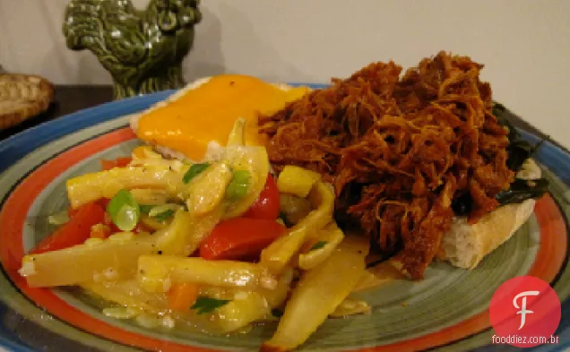 Frango com churrasco puxado-fogão lento