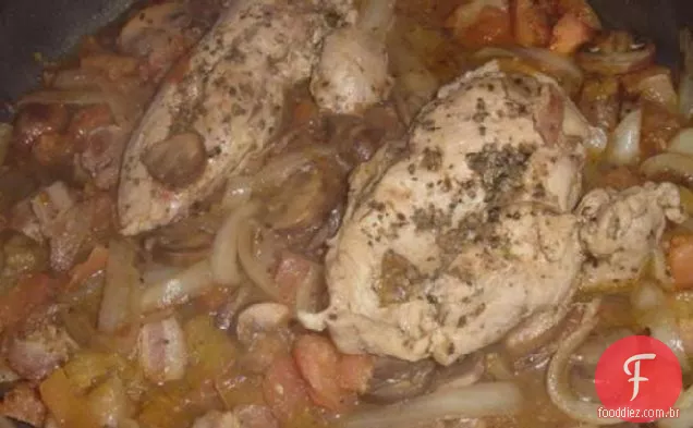 Frango Assado com ervas com tomate e cogumelos (Low Carb)