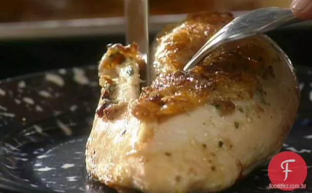 Peito de Frango Recheado com Bacon e queijo azul