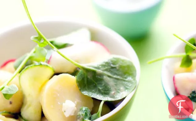 Salada De Batata Com Agrião, Pepino E Rabanete