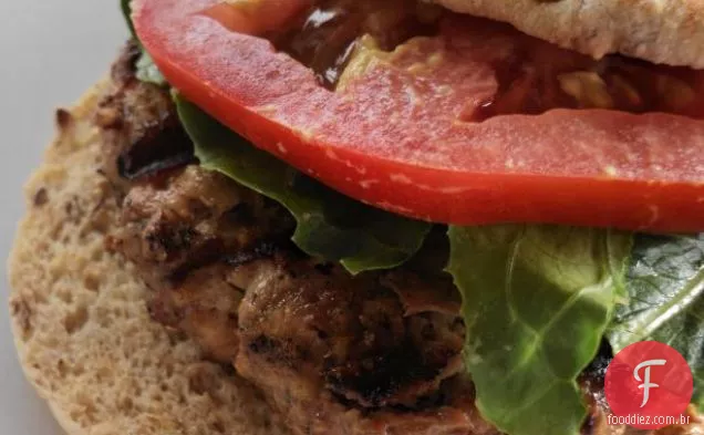 Almôndegas assadas em molho de tomate