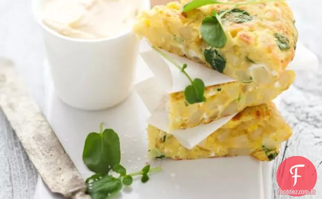 Tortilla Espanhola De Batata, Pastinaga E Agrião