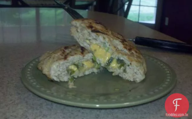 Hambúrgueres de Peru recheados Jalapeno e Cheddar