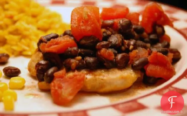 Costeletas De Peru Com Molho De Feijão Preto Esfumaçado