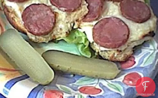 Chucrute E Sanduíche Grelhado Kielbasa