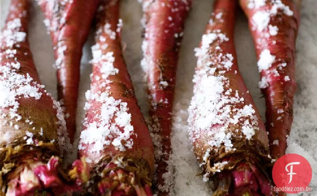 Peito De Woodpigeon Assado Com Cogumelos Morel Em Conserva E Wate