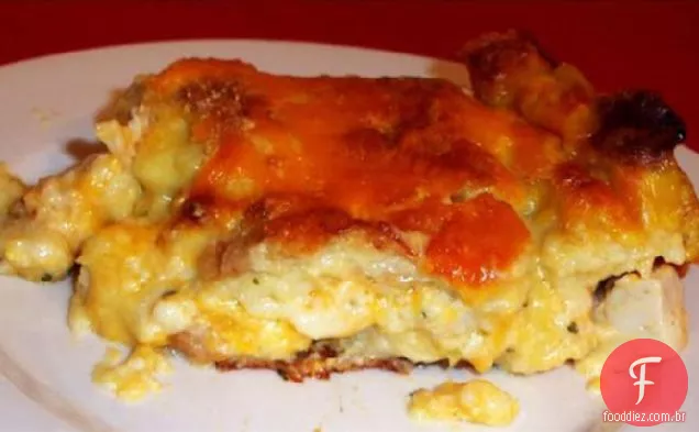 Caçarola em camadas de peru ou frango