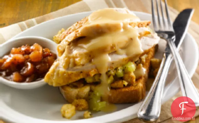 Hot Roasted Turkey Mountain (Sanduíche De Peru Quente)