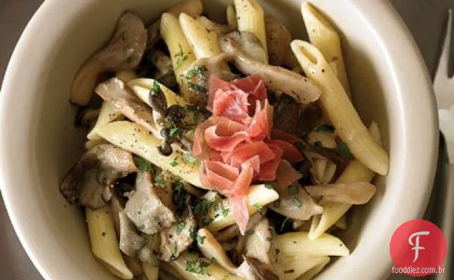 Penne com cogumelos ostra, Prosciutto e hortelã