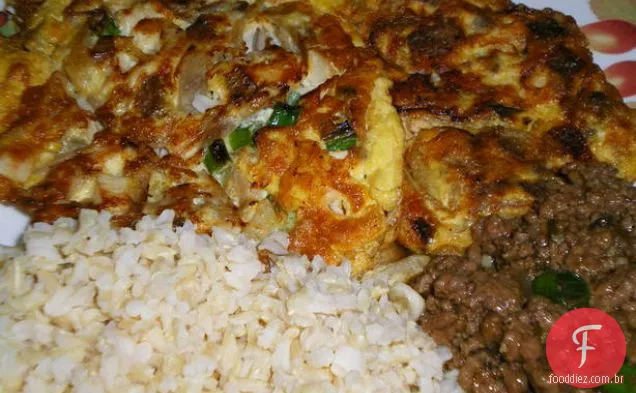 Espaguete de cogumelo ostra com molho de tomate e manjericão