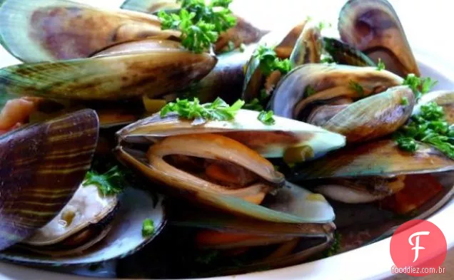 Spaghetti Con Cozze e Pomodoro (mexilhões e tomates)