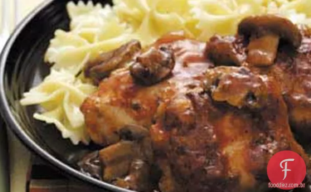 Merlot de frango com cogumelos