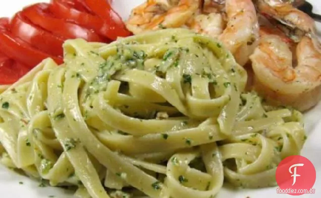Fettuccine Com Molho Pesto