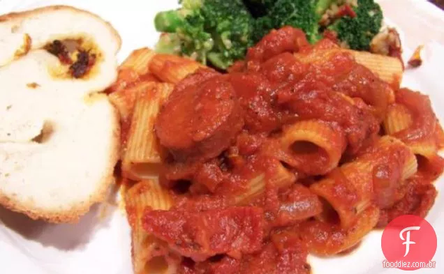 Macarrão Picante Chouriço Penne