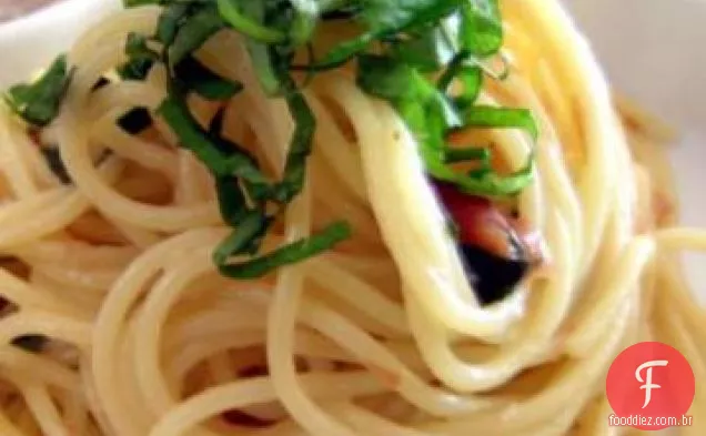 Estilo Japonês Ume Shiso Pasta