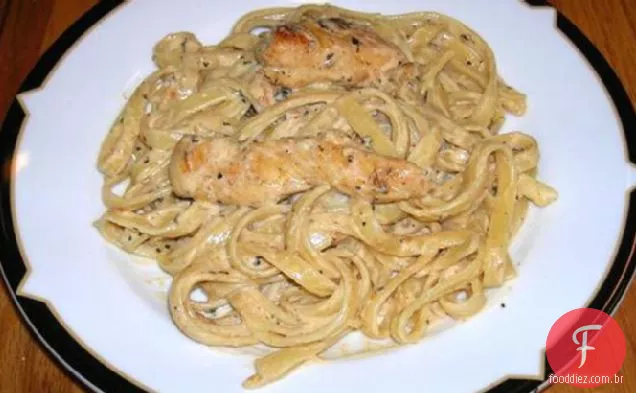 Macarrão De Frango Cajun Com Lagosta Vermelha