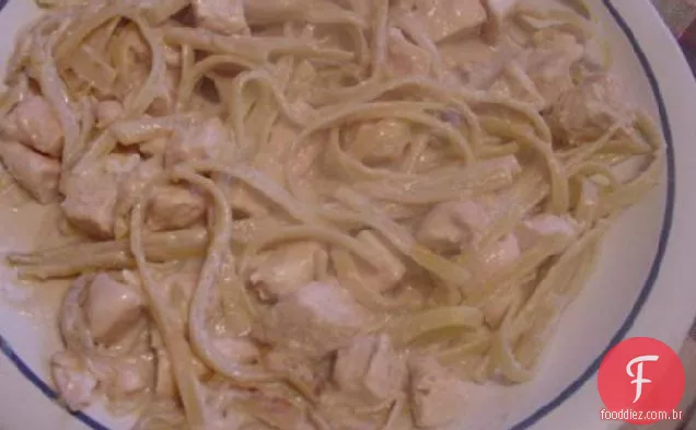 Fettuccine de frango ao molho Bourbon