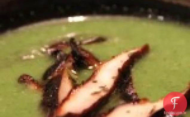 Sopa De Agrião Com Shiitakes Grelhados