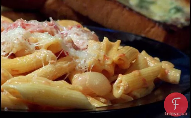 Cebola Pérola E Molho De Creme De Vodka Com Penne
