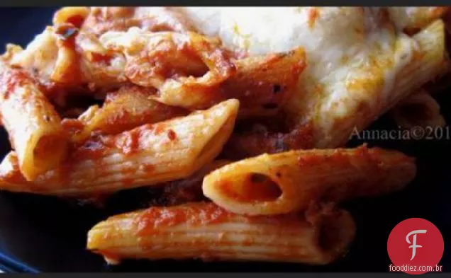 Caçarola De Macarrão Penne Assada