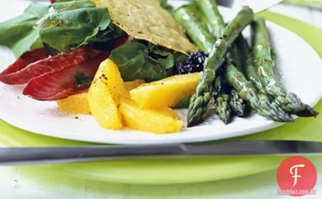 Salada De Agrião Com Laranja, Aspargos E Parmesão