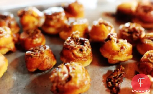 Mini-Pãezinhos De Noz-Pecã Pegajosa