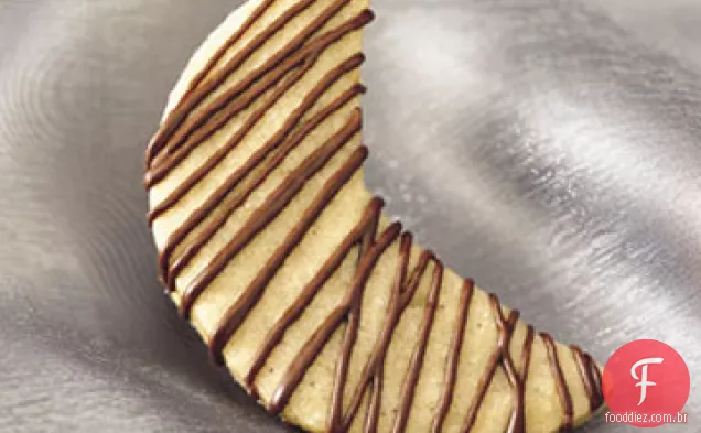 Canela, açúcar mascavo e noz Shortbread crescentes