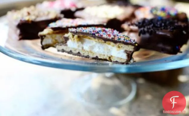 Chocolate coberto s'mores