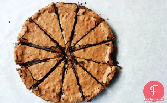 Torta de Chocolate com receita de pinhões
