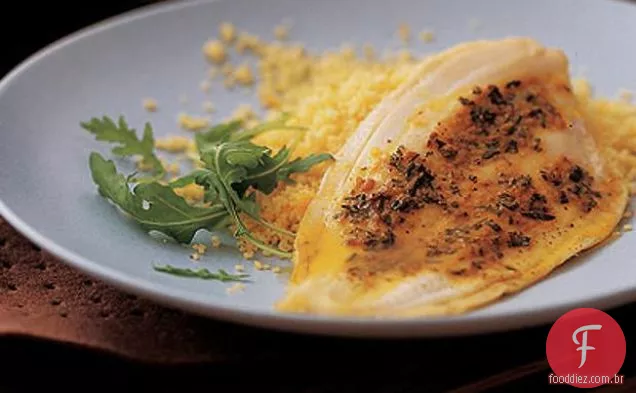 Peixe Grelhado Com Laranja De Sevilha E Manteiga De Alecrim