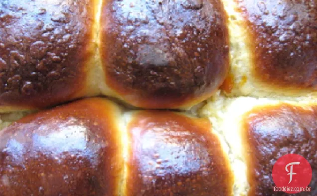 Buchtel (rolos doces cheios de frutas no estilo austríaco)