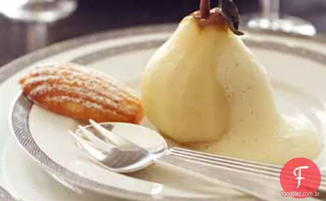 Peras assadas com molho de Creme Sauternes