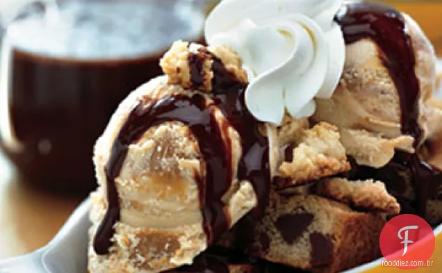 Dulce De Leche Ice Cream Sundaes