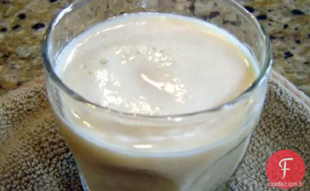 Eggnog do batedor de ovos