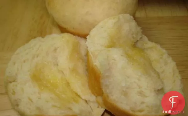 Pãezinhos Doces E Amanteigados (Receita De Máquina De Pão)