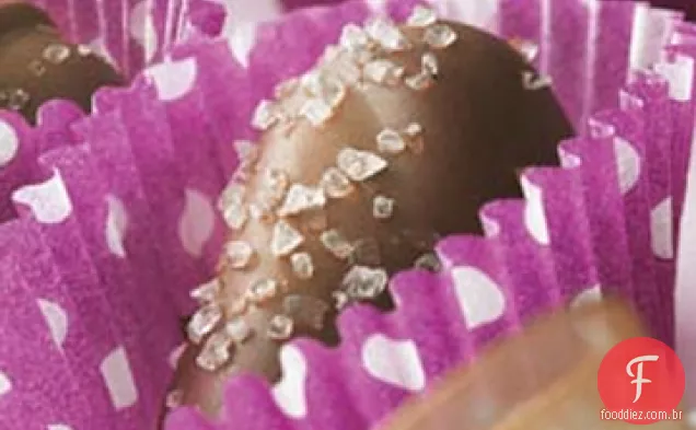 Caramelos mergulhados em Chocolate com sal marinho