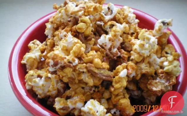Praline Butter-Pecan Crunch Popcorn