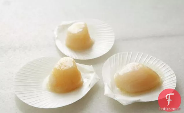 Vieiras de limão com salada de toranja, laranja e agrião